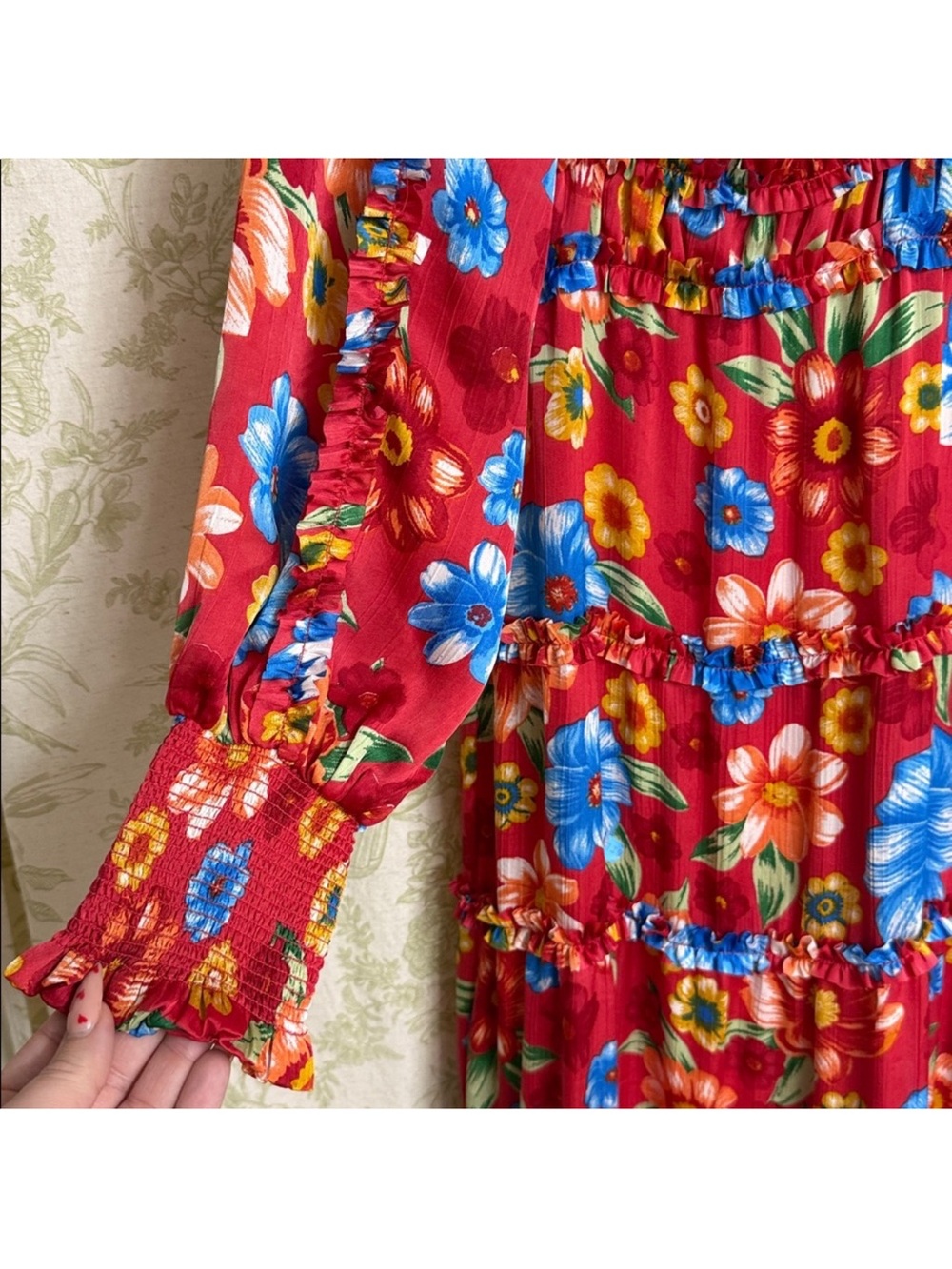 Chelsea & Violet Floral Maxi Dress - Picture 5 of 9